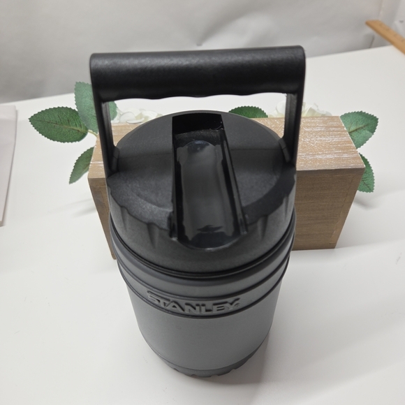 Stanley Charcoal Travel Mug - Picture 3 of 6